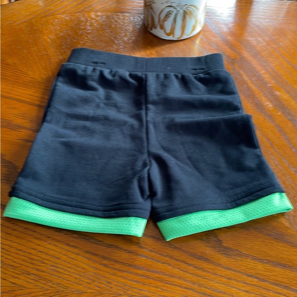 Boys 2T Batman Short Set - Picture 5 of 5